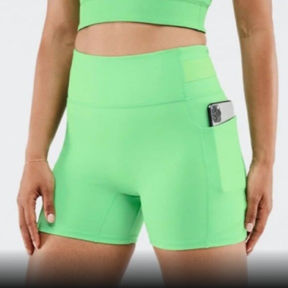Fabletics High-Waisted Motion365 Pocket Shorts - 3X - Picture 1 of 4